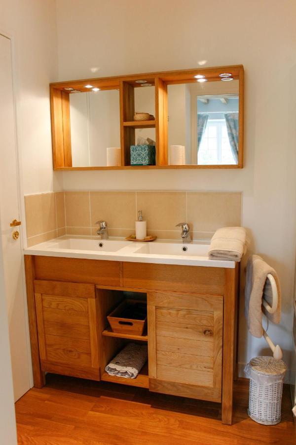 Chambres D'Hotes Du Bas Manoir Bretteville-sur-Odon Екстериор снимка